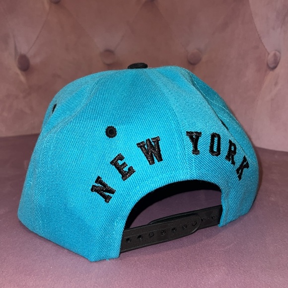Authentic NY SnapBack - Picture 2 of 4